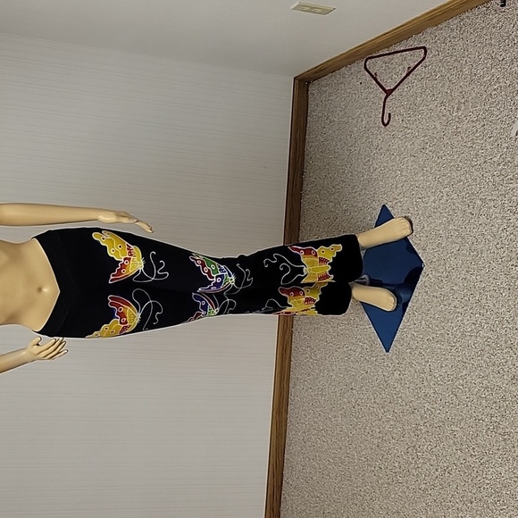 Designs by Naomi artistic yoga pants w/butterflies. Women's medium. Black - Picture 1 of 6